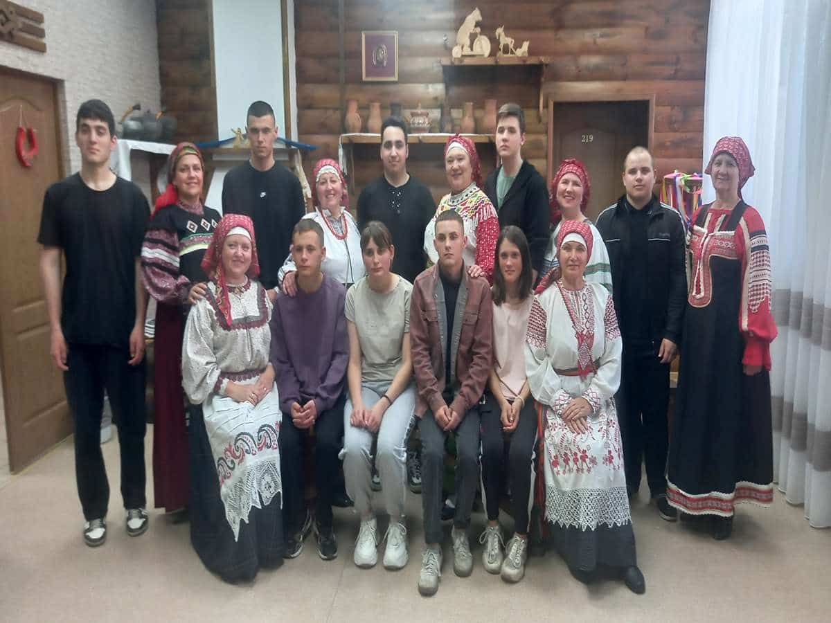 Интерактивно-фольклорная программа «Чаепитие в русских традициях».